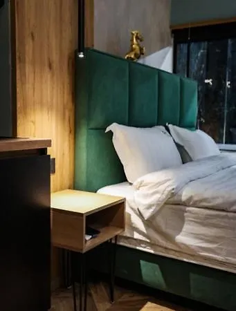 B.g Luxury Apartment *